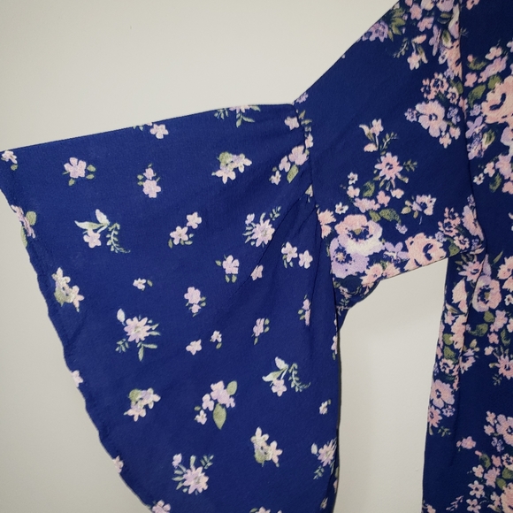 Blue Rain Bell Sleeve Kimono Size Small - Picture 3 of 3